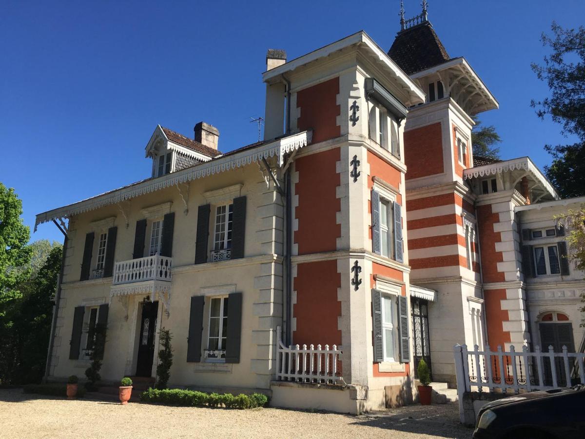Manoir De L'Epine Bed & Breakfast Saint-Séverin Exterior photo