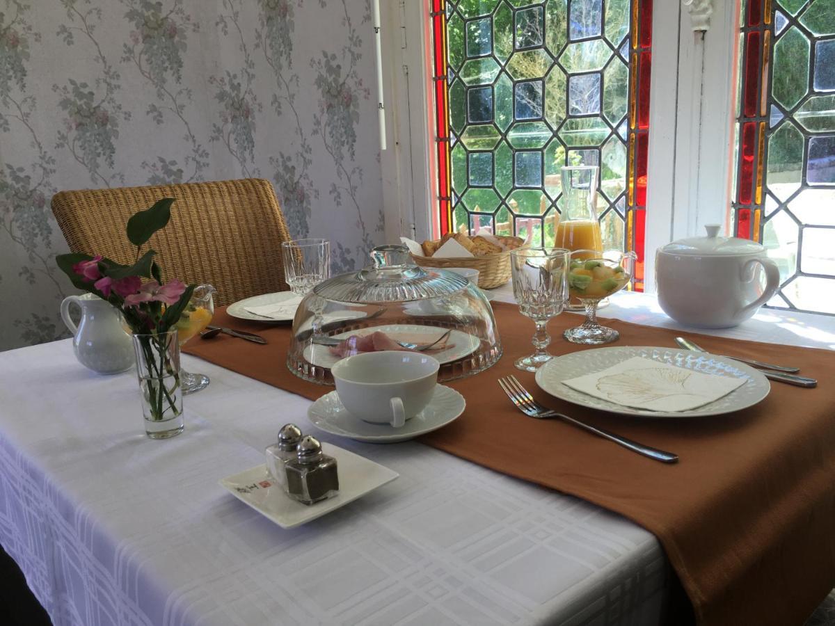 Manoir De L'Epine Bed & Breakfast Saint-Séverin Exterior photo