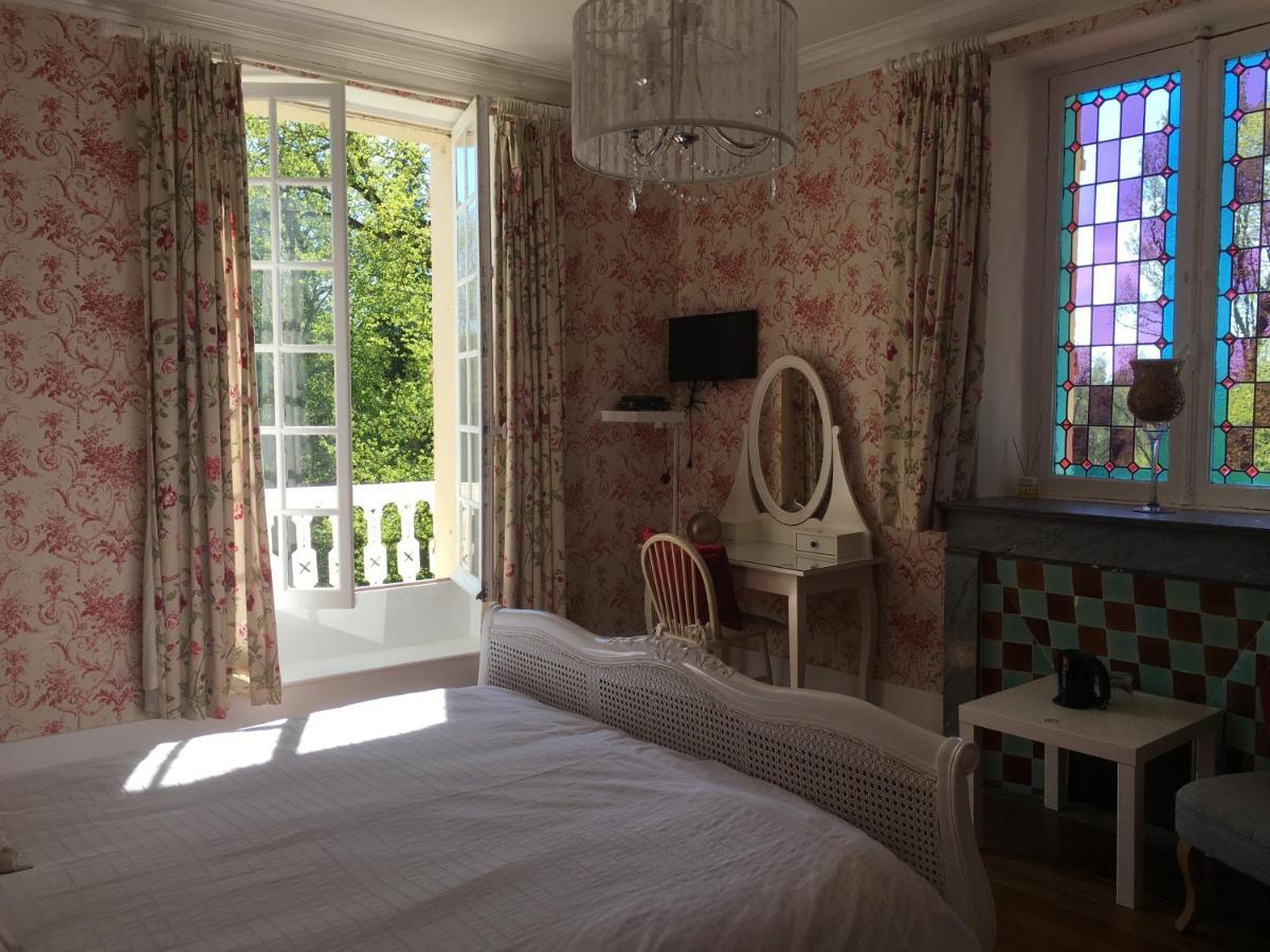 Manoir De L'Epine Bed & Breakfast Saint-Séverin Exterior photo